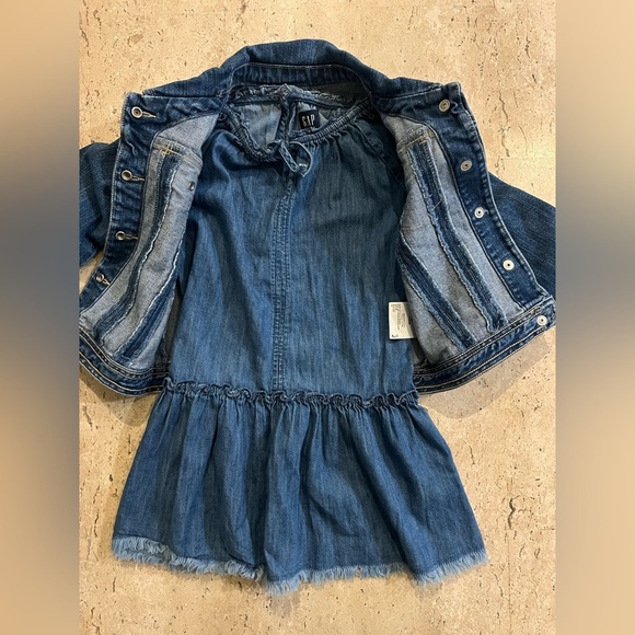 Girl’s Size 4 Gap Denim Dress and Old Navy Denim Jacket Bundle - Picture 2 of 6